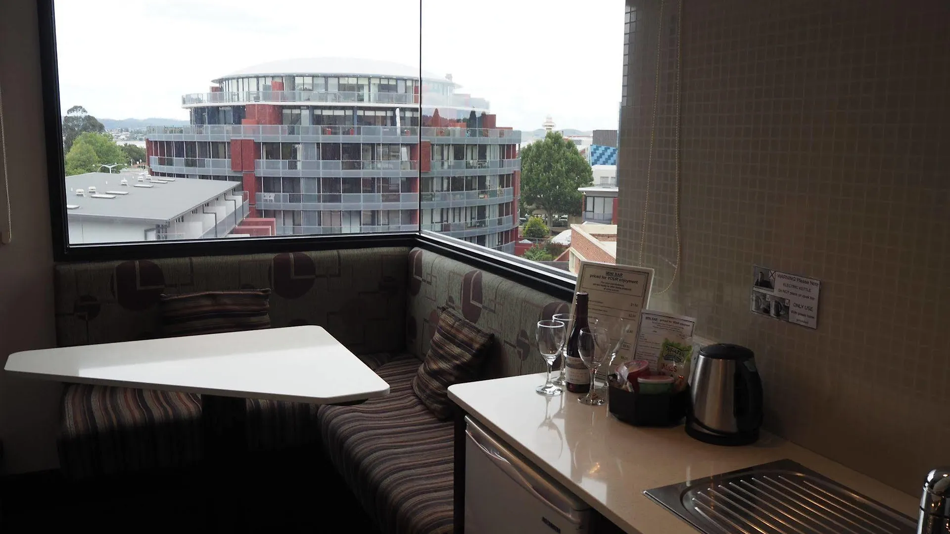 ****  Fountainside Hotel Hobart Australia