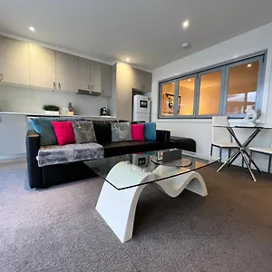  Apartment Envy 30 Luxe 1 Bedroom Executive In The Heart Of Braddon Wine Wifi Secure Parking Australia