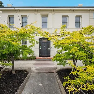 Bed & Breakfast Clydesdale Manor, Hobart